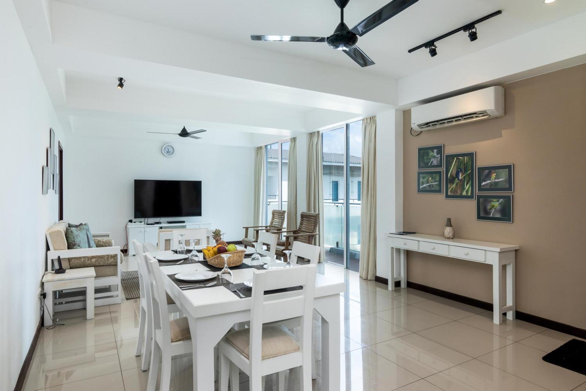 Oceanfront Condominium - ニラヴェリ エクステリア 写真