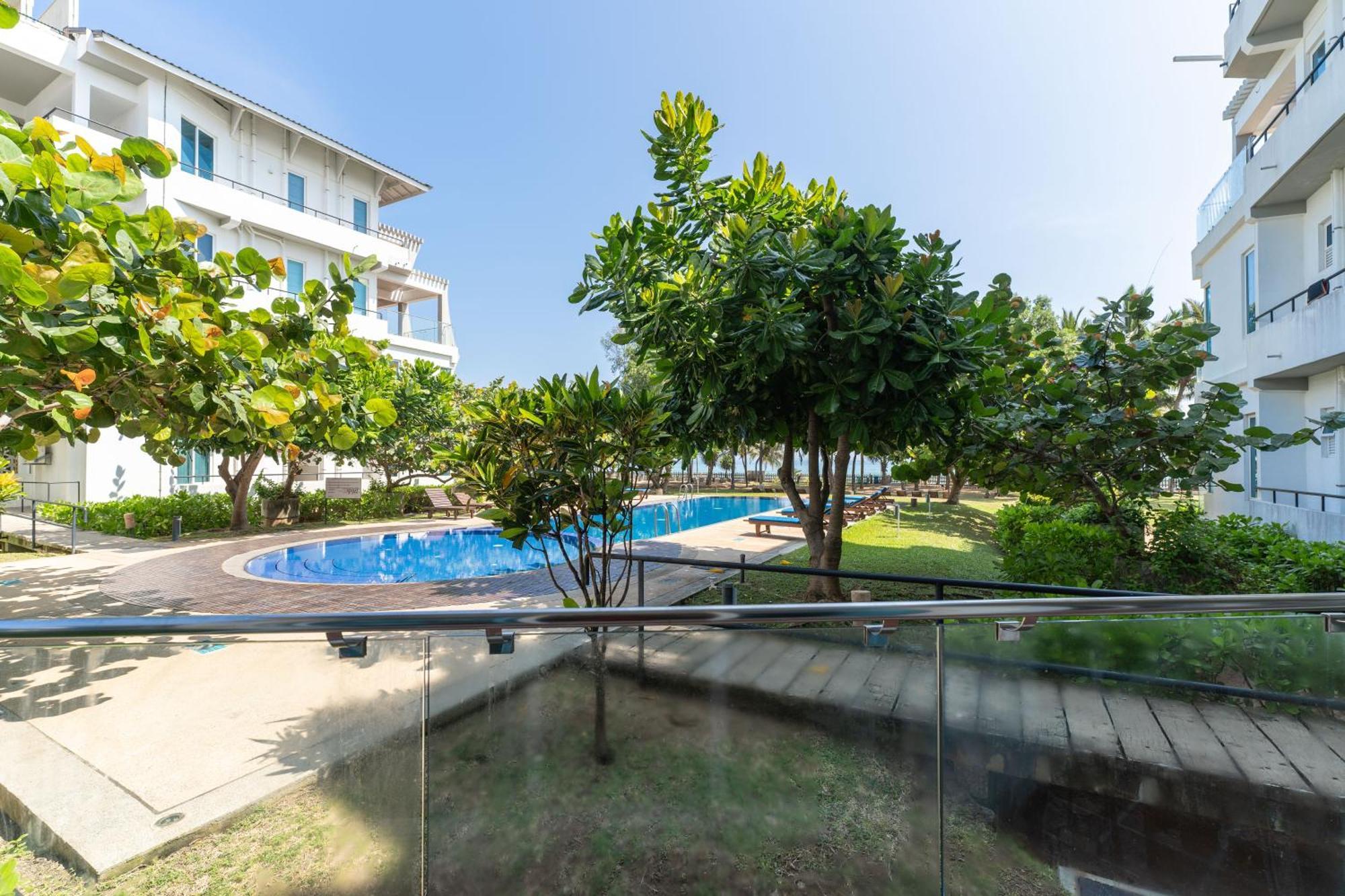 Oceanfront Condominium - ニラヴェリ エクステリア 写真
