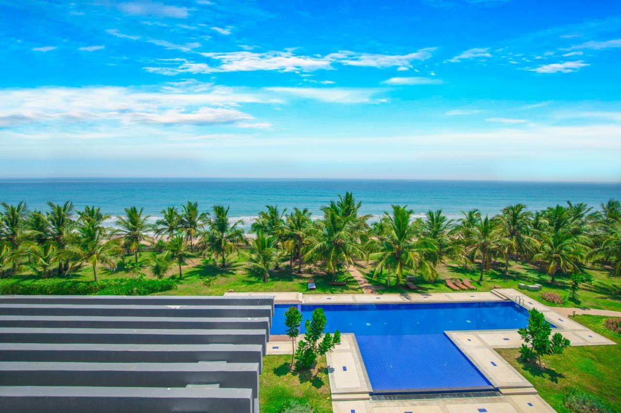 Oceanfront Condominium - ニラヴェリ エクステリア 写真