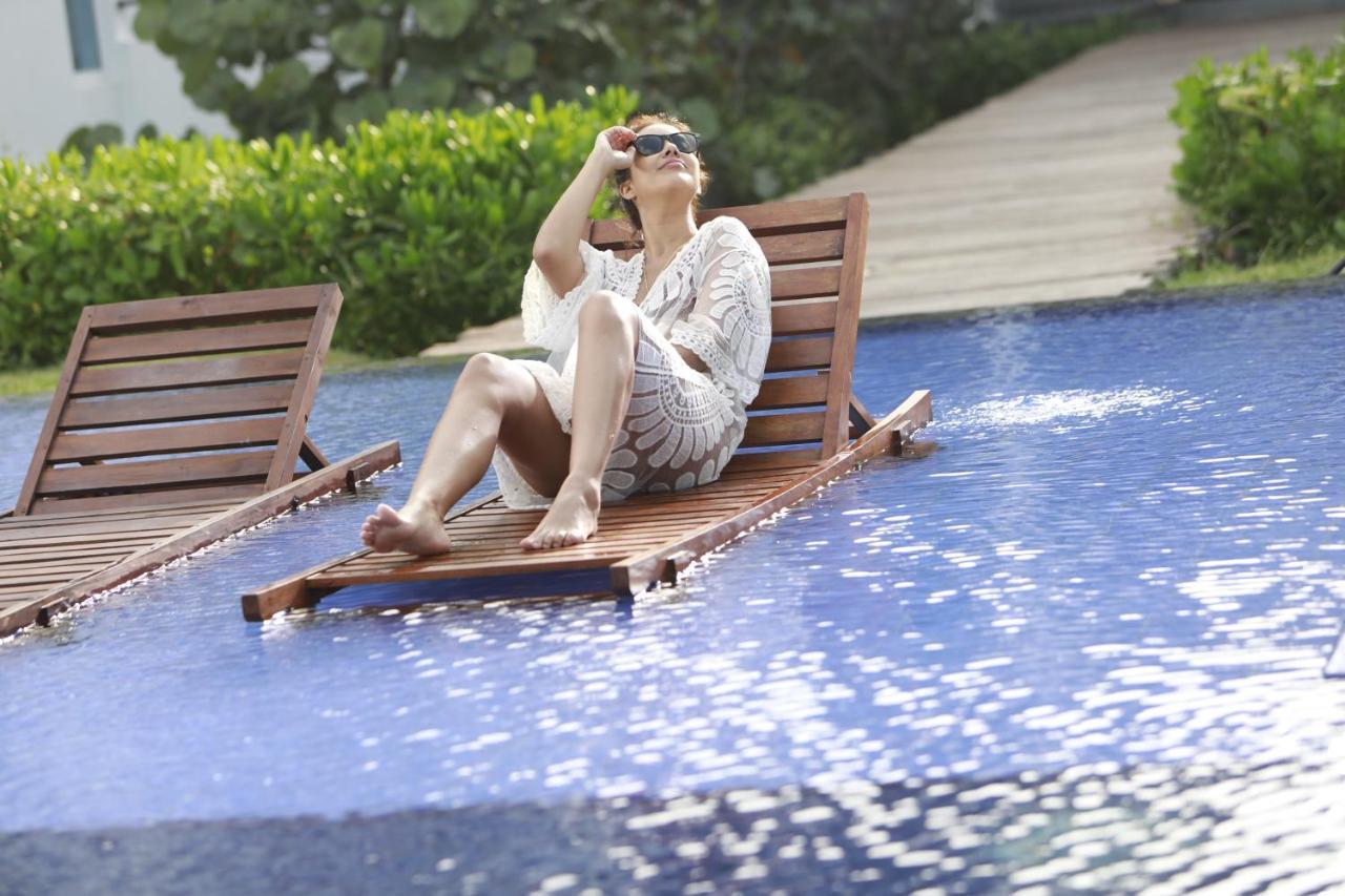 Oceanfront Condominium - ニラヴェリ エクステリア 写真